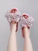 Slippers Zomer Vrouwen Strand Reizen Antislip Geïntegreerde Molding Familie Wind Dikke Bodem Handgemaakte Diy Cloud Lady Schoenen