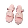 Sandalias de diseñador de lujo para mujer, zapatillas de pan de moda, zapatos de plataforma de piel de vaca clásicos, zapatos de playa antideslizantes para exteriores, nuevas sandalias de plataforma, zapatos casuales cómodos