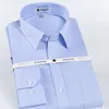 Camisas de vestir para hombres Camisa de oficina de manga larga sólida clásica para hombres Camisa de sarga de diseño básico de negocios formal con un solo bolsillo de parche