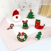 Creative Merry Christmas Brosches Cartoon Santa Claus Wreath Tree Candy Sock Bells Emamel Lapel Pin Badge Jewely Nyårspresenter