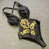 Damskie stroje kąpielowe dla kobiet na plaży garnitur pływacki seksowne nowe złote druk One Piece Swimsuwar Swimwara Kobiety bikini głębokie kostiumy kąpielowe J230506