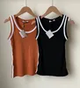 Tank top skjorta designer tank topp kvinnor svart camis topp t skjortor kvinnor stickor tee stickad sport kvinna väst yoga tees broderade bomullsblandning mini kläder shorts l