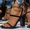 Сандалии Женщины перекачивают летнюю моду открытую ногу на высоких каблуках обувь женская тонкая пояс густая вечеринка повседневные женщины 8/10 см.