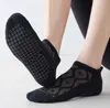 Chinelos de chão femininos meias invisíveis barco malha rendas finas curtas antiderrapantes meia de exercício de ioga feminino verão tornozelo silicone antiderrapante esportes toe sox com aperto alkingline