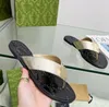 Designerskie buty skórzane sandały sandały flip flop kapcie marka metalowa klamra męskie sandały buty plażowe suwaki designerskie wytłoczone gumowe podeszwa płaskie kapcie suwak