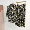 Blusas de mujer Traje de mujer Estampado floral Manga corta Trun Down Collar Blusa de un solo pecho o cintura elástica Falda midi de una línea