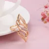 Klusterringar 2023 Fashion Rose Gold Plated Hollow Out Geometry Modeling Ring Luxury Shining Rhinestone For Bride Female Wedding Jewelry