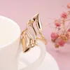 Klusterringar 2023 Fashion Rose Gold Plated Hollow Out Geometry Modeling Ring Luxury Shining Rhinestone For Bride Female Wedding Jewelry
