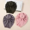 Accessoires de cheveux automne hiver chapeau pour enfants et bébé beignet tricoté rayé indien enfants chapeaux casquettes nouveau-né bonnet chaud