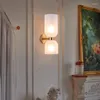 Настенные лампы Nordic Современная лампа рядом с спальнями стеклянные шарики