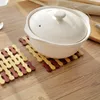 Conjunto de tapetes de mesa 4 peças de tapete de bambu adequado para balcão de cozinha familiar para proteger o prato de bule de chá ou café