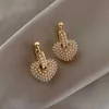 Stud 2022 Popular estilo de celebridad dulce perla corazón amor colgante para mujer moda joyería de lujo pendientes G230602