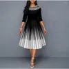 Casual Dresses Temperament Elegant Gradient Plaid Print Solid Women Dress Fashion O-Neck Higt midja Half Sleeve Big Hem A-Line Female