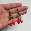 Boucles d'oreilles créoles exagérées feuille de cerisier rouge personnalité féminine rétro en vrac pour les femmes marguerite