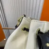Luxurys Designer Bucket Bags Brand Bag Cavans Tote 2023 String Cross Boody Handväskor Fashion Axel Högkvalitativ väska Kvinnor Brevväskor Telefonplånböcker Kvällspåsar