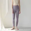 Женская йога голые брюки.
