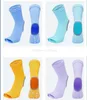 Chaussettes de yoga antidérapantes à cinq orteils Coton respirant Chaussette confortable pour femme Semelle en silicone pour femme Danse Ballet Pilates Sox Cheville Tricotée Pantoufle d'entraînement de gymnastique