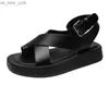 Ins Hot Women's Sandals 2021 Summer Solid Color Comforty Female Shome Shoes女性のための分厚いサンダル非滑り靴L230518