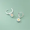 Stud New Korean daisy stud adecuado para la temperatura de las mujeres dulce abeja girasol cristal zircon pendientes niñas fiesta joyería regalos G230602