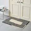 Mattor Tufting Stripe Bedside Rug Soft Geometric Black White Bathmat Bedroom Mattor Turkarmatmattor Golvdudd Estetisk heminredning