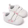 Baby White Sports Shoes Spring och Autumn New Baby Shoes Soft Sole Walking Shoes