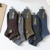 Meias Masculinas 5 Pares 1 Lote Pacote de Algodão Masculino Cor Sólida Branco Preto Cinza Fino Respirável Atacado Hommes Conjunto de Verão Calcetines