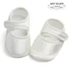Новорожденные туфли для ходьбы с твердым цветом крещения