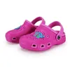 Slipper Childrens Clogs Shoes Girls Outdoor Non-Slip Garden Beach Slippers pojkar inomhus mjuk andas tecknad skor hål sandal 230603