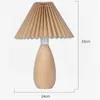 Tafellampen Retro Geplooide Houten Lamp Homestay Creatieve Koreaanse stijl Decoratief Voor Slaapkamer E14