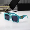 Дизайнерские солнцезащитные очки для мужчин Классические очки Goggle Outdoor Beach Sun Glasses для мужчины -женщина смешайте цвет. Пополнительная треугольная подпись 7224