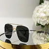 2023 Zomer New Fashion Design Vierkante Zonnebril DTS142 Groot Frame Klassieke Retro Eenvoudige Pop Stijl Veelzijdige Outdoor UV400 Beschermende Bril Case