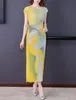 2023新しいイッシープリーツドレス女性用タンクトップノースリーブドレス
