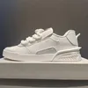 Skor designer lyxiga mäns kalvskinn läder övre sömnad kostym fasta platta sneakers