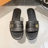 Yeni kadın terlik moda slaytlar sandalet açık hava anti işlemeli kauçuk plaj ayakkabıları baskılı düz ayakkabılar kutu 35-42