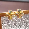 Classic Pearl Shell Flower Women's Earring Vintage Personlig guld Fransk domstol Eörn Studs E01