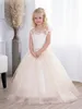 Tiul Lace Long Princess Flower Girl Sukienki do ślubnej czapki rękawy Dzieci Niemowlę Pierwszą komunię formalne suknie imprezowe Puffy Mała dziewczynka