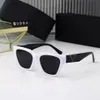 Gafas de sol de diseñador para hombre para mujer Gafas de sol Moda al aire libre Estilo clásico atemporal Gafas Gafas unisex retro Conducción deportiva Tonos de estilo múltiple Con caja