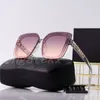 Designer solglasögon för kvinnor och män modemodell special UV 400 skyddsbrev stor ben dubbel strålram utomhus varumärken design legering diamant solglasögon ccc