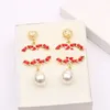 Nyaste topp 18K Gold Plated Designer Brand Pendant Earring Double Letter Leather Pearl Pendant Stud örhängen för kvinnor bröllopsfest juveler tillbehör