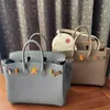 Same Platinum Designer Handbags Women Star 25 Female Family First Layer Cowhide Large Capacity One Shoulder Have Logo