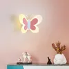 Lampada da parete per ragazza Camera dei bambini Lampade a farfalla rosa Nordic LED Living Home Decor Apparecchio di illuminazione da comodino Sfondo Sconce