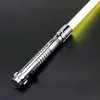 LED -lätta pinnar txqsaber mörk d slät swing lightsaber eko pixel metall hilt för tung duellering spets drar jedi cosplay laser svärd barn leksaker 230605