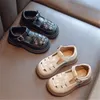 Nuovi sandali per bambini Moda Baotou Scarpe in pelle Ragazzi Ragazze Sneakers Sandalo Scarpe con suola morbida Scarpe estive per bambini