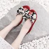 Herringbone Slippers Womens 2023 New Summer Daisy Design Women Wear Chick Soled Fashion Bow Wedges Non-Slip Ladies Sandals。