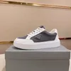 Top qualité hommes chaussures décontractées Designers baskets signe Triangle mode en cuir véritable plate-forme plat hommes formateurs avec boîte 38-46