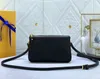 Womens Designer Shoulder Bag Luxury Double Zip Pochette Handväska Blommor Bokstäver Giant Reverse Crossbody Väskor Toppkvalitet Damer Mini Fashion Evening Purses