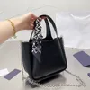 Luxurys Gemüsekorb-Handtasche, Designer-Einkaufstasche, Damen-Kuriertaschen, Damen-Umhängetaschen, modische Umhängetaschen, Kettentaschen, hochwertige Make-up-Tasche, 3 Farben im Trend