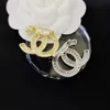 Broche de grife joias de marca de moda alfinetes de festa femininos broches de ouro 18k retrô acessórios para presentes de festa