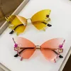Okulary przeciwsłoneczne projekt Diamond Butterfly Vintage Women Sun Eyewear Ladies Uv400 Retro Hip Hop Cool Gafas de Sol