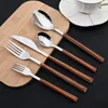 Set di stoviglie 6Peopl Posate Acciaio inossidabile Manico in finto legno Coltello Forchetta Cucchiaio Set di posate da cucina Stoviglie da tavola